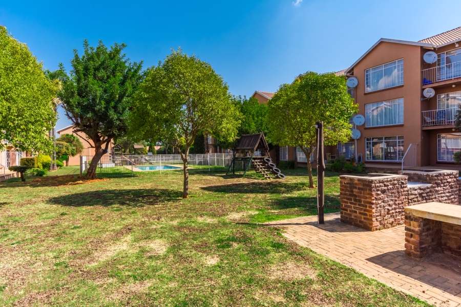 2 Bedroom Property for Sale in Florida Gauteng