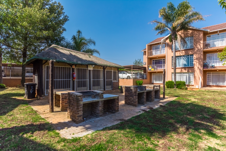 2 Bedroom Property for Sale in Florida Gauteng