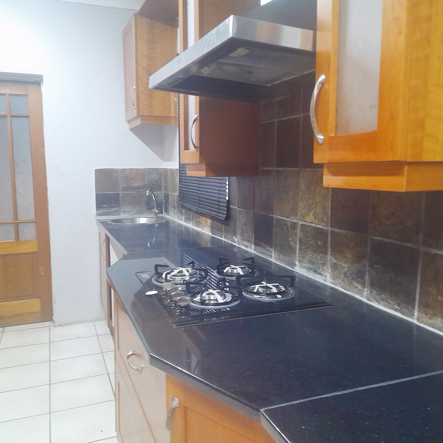 To Let 4 Bedroom Property for Rent in Bryanston Gauteng