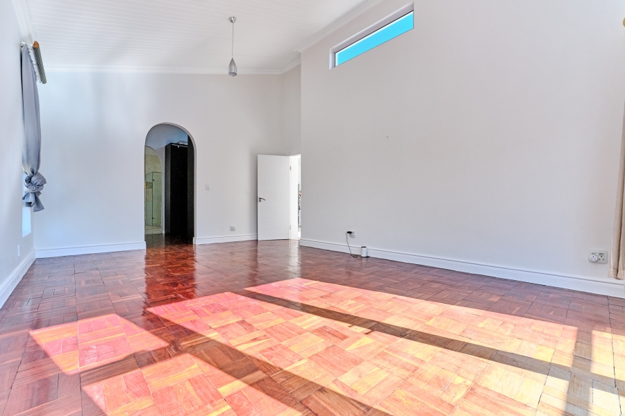 To Let 5 Bedroom Property for Rent in Waterfall Country Village Gauteng
