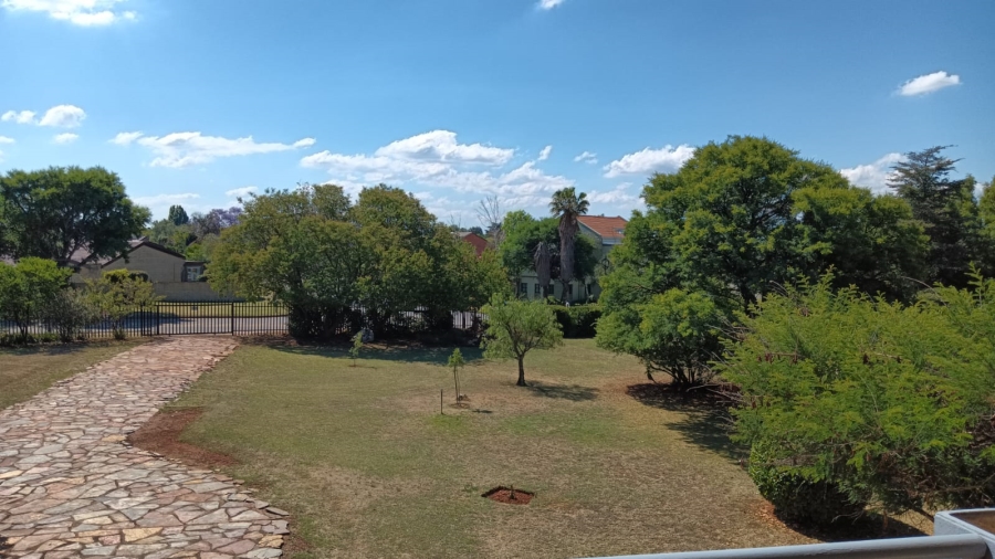 To Let 2 Bedroom Property for Rent in Monument Gauteng