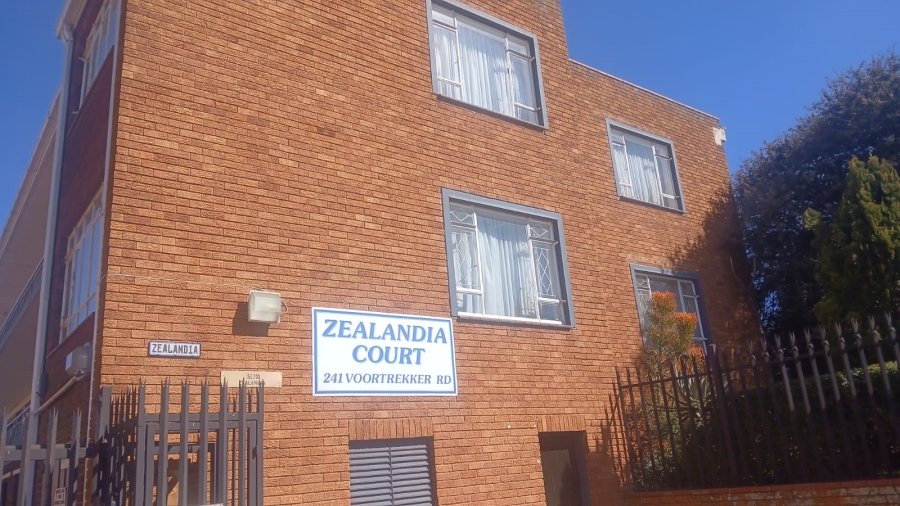 To Let 2 Bedroom Property for Rent in Monument Gauteng