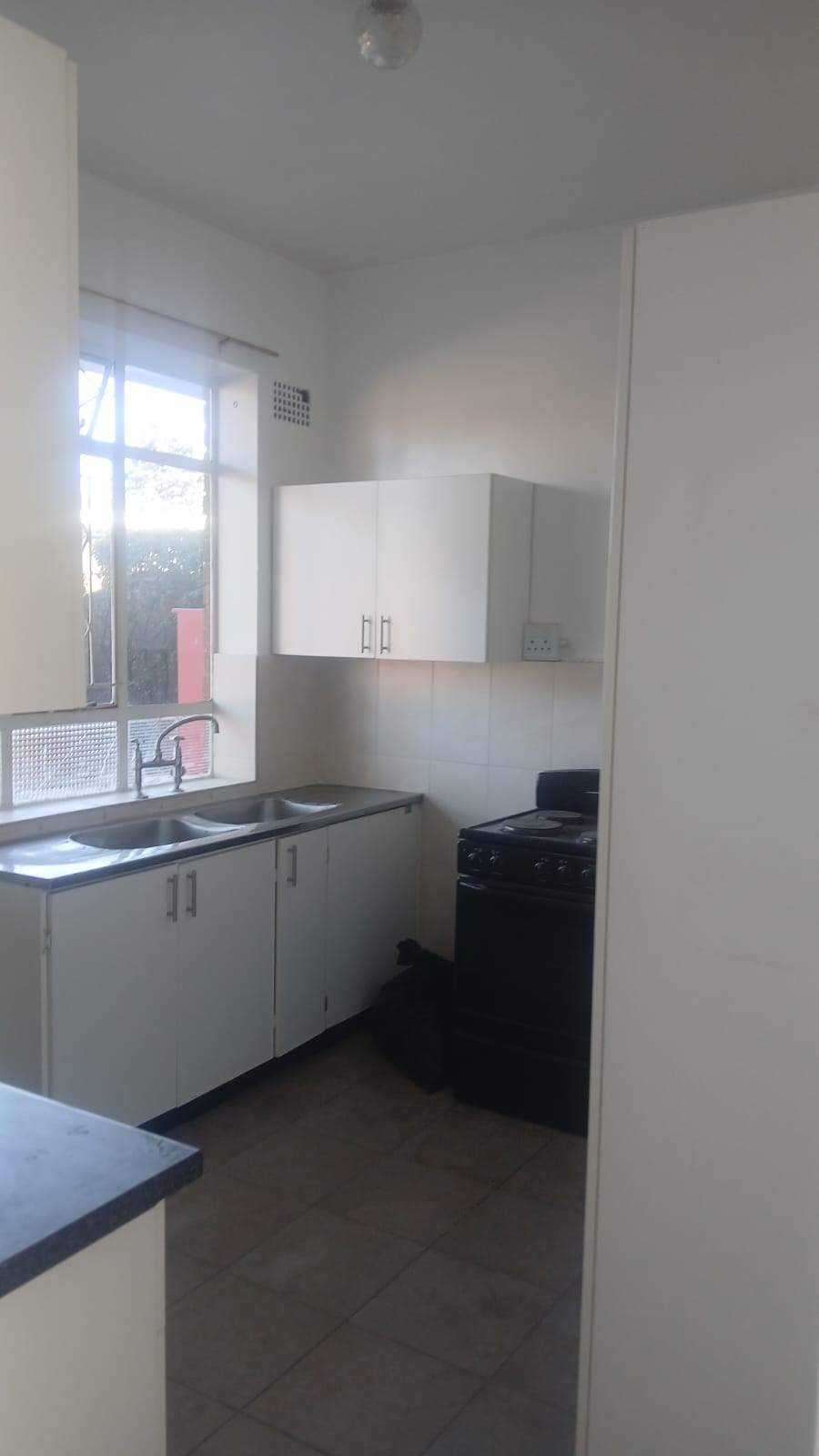 To Let 2 Bedroom Property for Rent in Monument Gauteng
