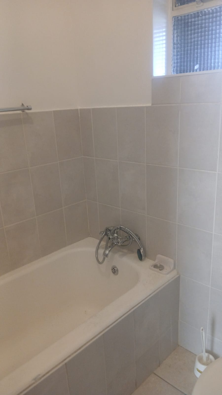 To Let 2 Bedroom Property for Rent in Monument Gauteng