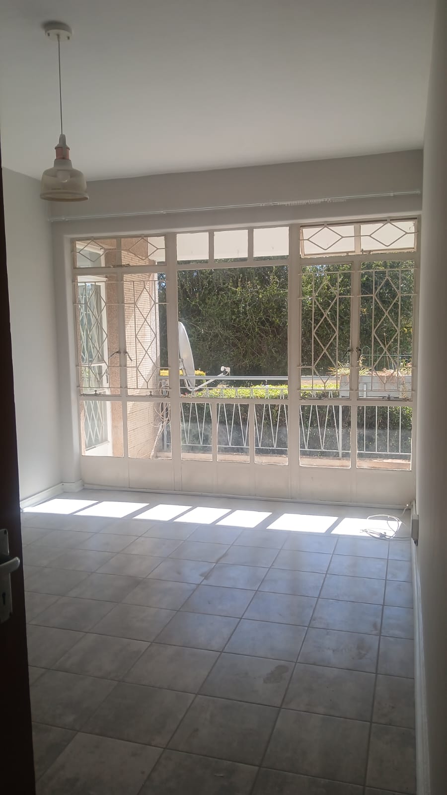 To Let 2 Bedroom Property for Rent in Monument Gauteng