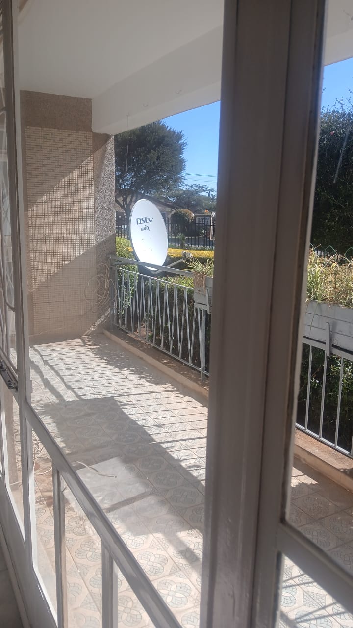 To Let 2 Bedroom Property for Rent in Monument Gauteng