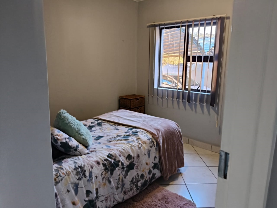 2 Bedroom Property for Sale in Helderkruin Gauteng