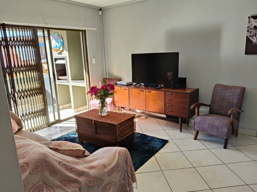 2 Bedroom Property for Sale in Helderkruin Gauteng