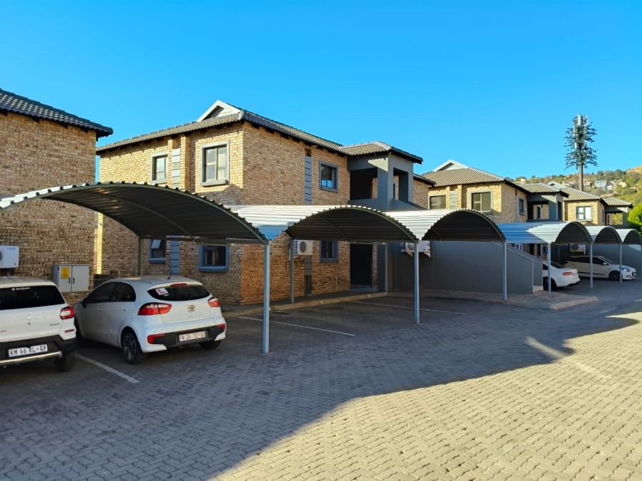 2 Bedroom Property for Sale in Helderkruin Gauteng