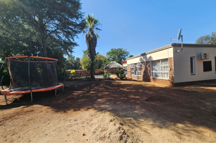 4 Bedroom Property for Sale in Wierda Park Gauteng