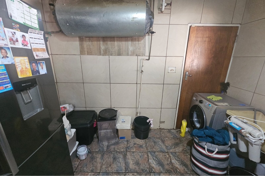 4 Bedroom Property for Sale in Wierda Park Gauteng