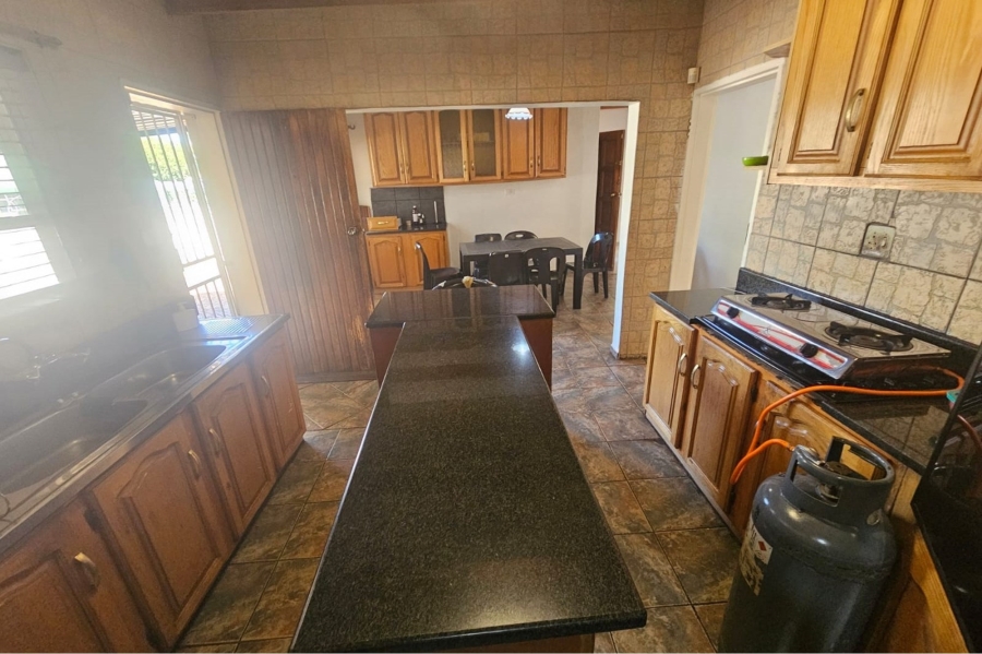 4 Bedroom Property for Sale in Wierda Park Gauteng