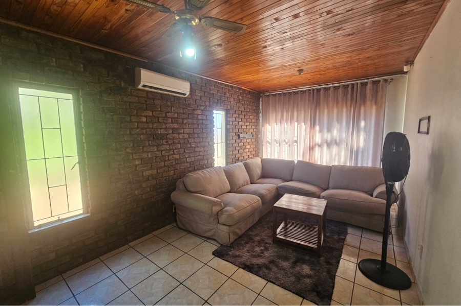 4 Bedroom Property for Sale in Wierda Park Gauteng