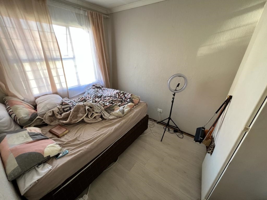 3 Bedroom Property for Sale in Die Hoewes Gauteng