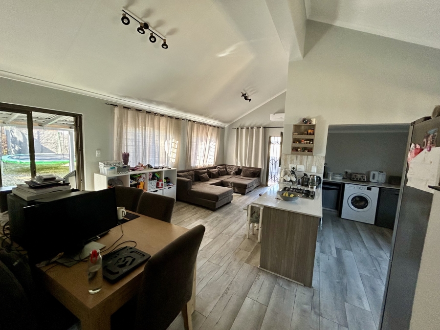 3 Bedroom Property for Sale in Halfway Gardens Gauteng
