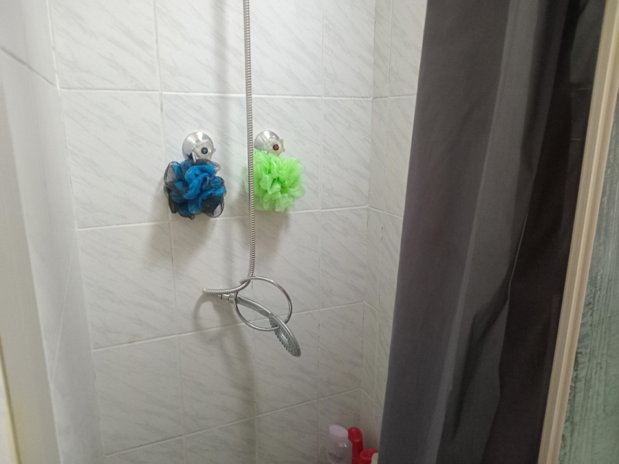 2 Bedroom Property for Sale in Corlett Gardens Gauteng