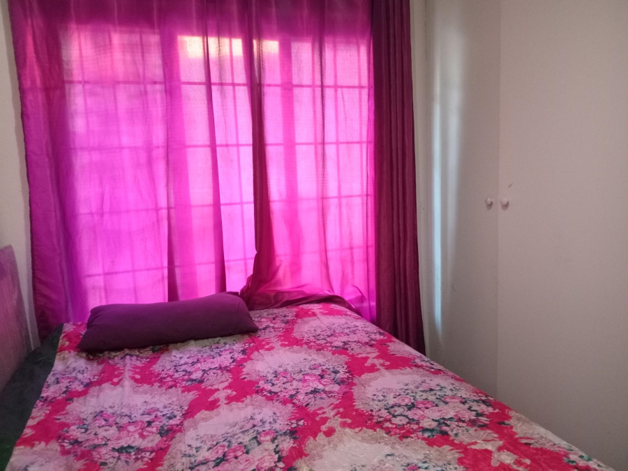 2 Bedroom Property for Sale in Corlett Gardens Gauteng