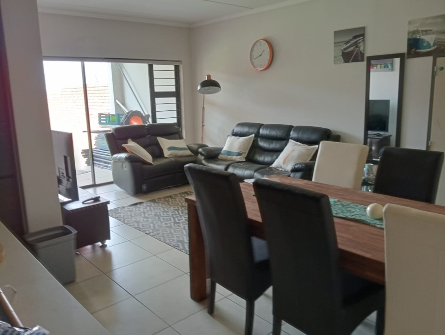 3 Bedroom Property for Sale in Oakdene Gauteng