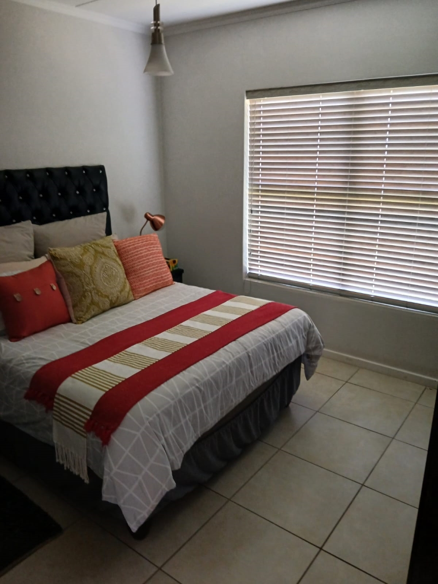 3 Bedroom Property for Sale in Oakdene Gauteng