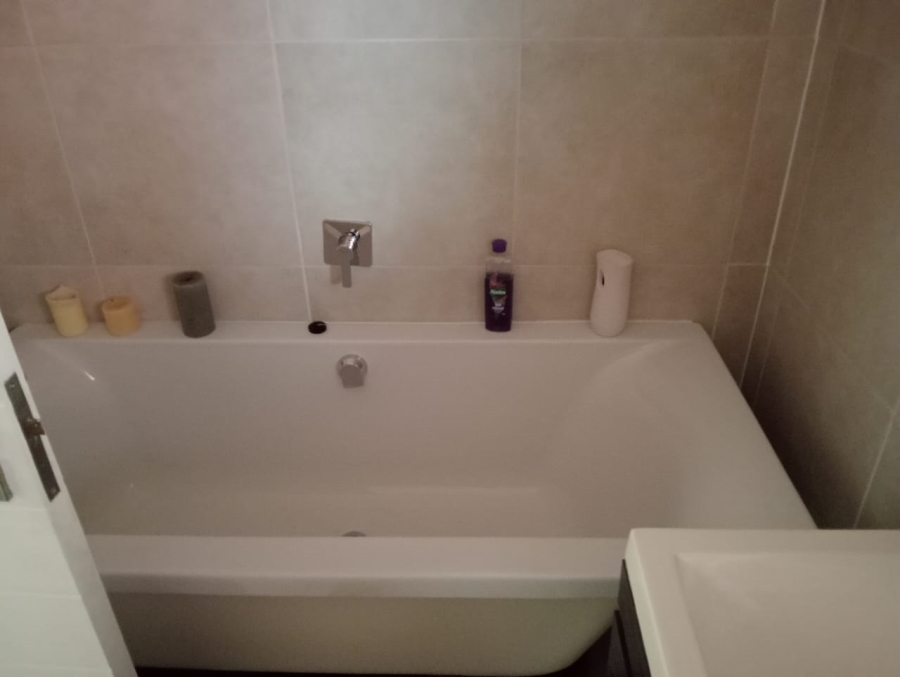 3 Bedroom Property for Sale in Oakdene Gauteng