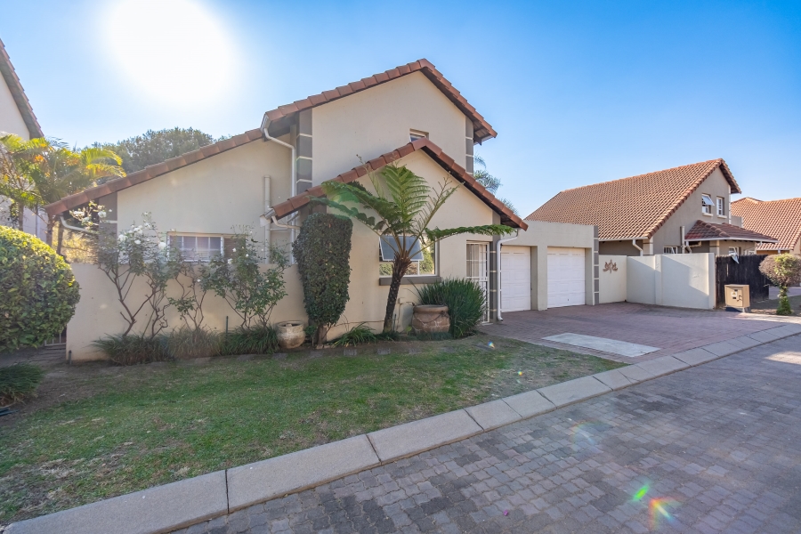 3 Bedroom Property for Sale in Broadacres Gauteng
