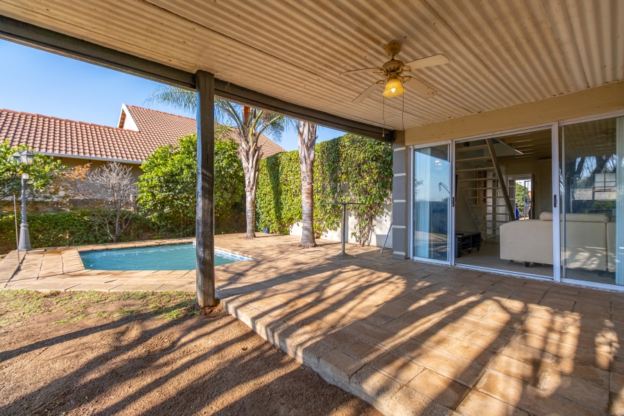 3 Bedroom Property for Sale in Broadacres Gauteng
