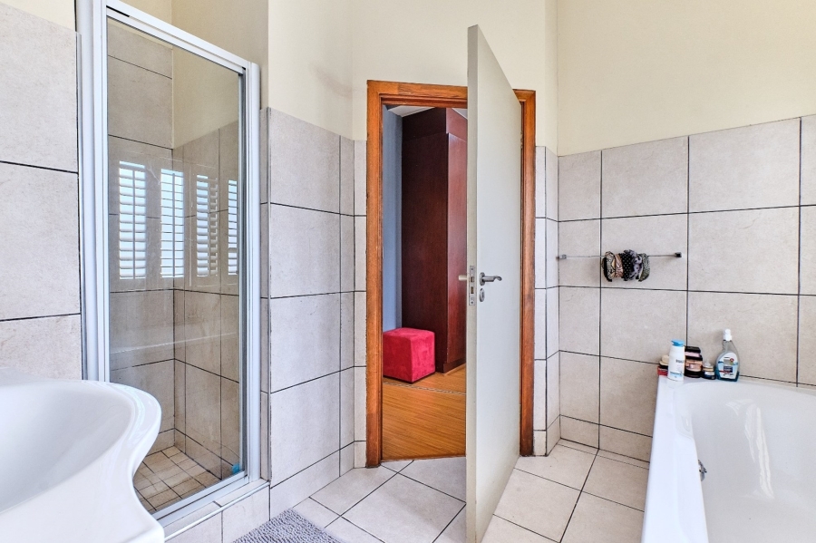 3 Bedroom Property for Sale in Northcliff Gauteng