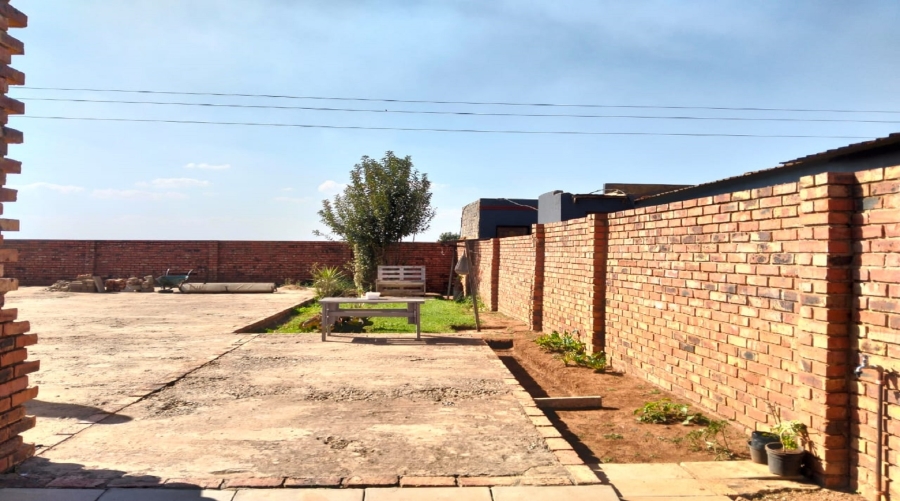 2 Bedroom Property for Sale in De Deur Gauteng