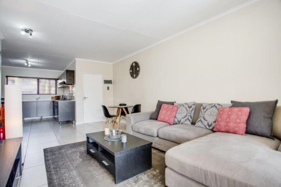 To Let 2 Bedroom Property for Rent in Kyalami Hills Gauteng