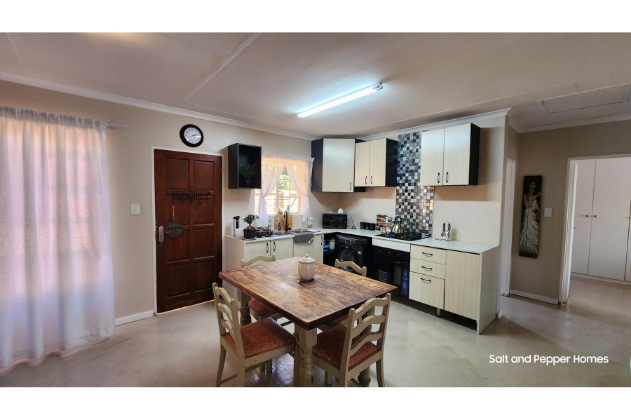 To Let 2 Bedroom Property for Rent in Sinoville Gauteng