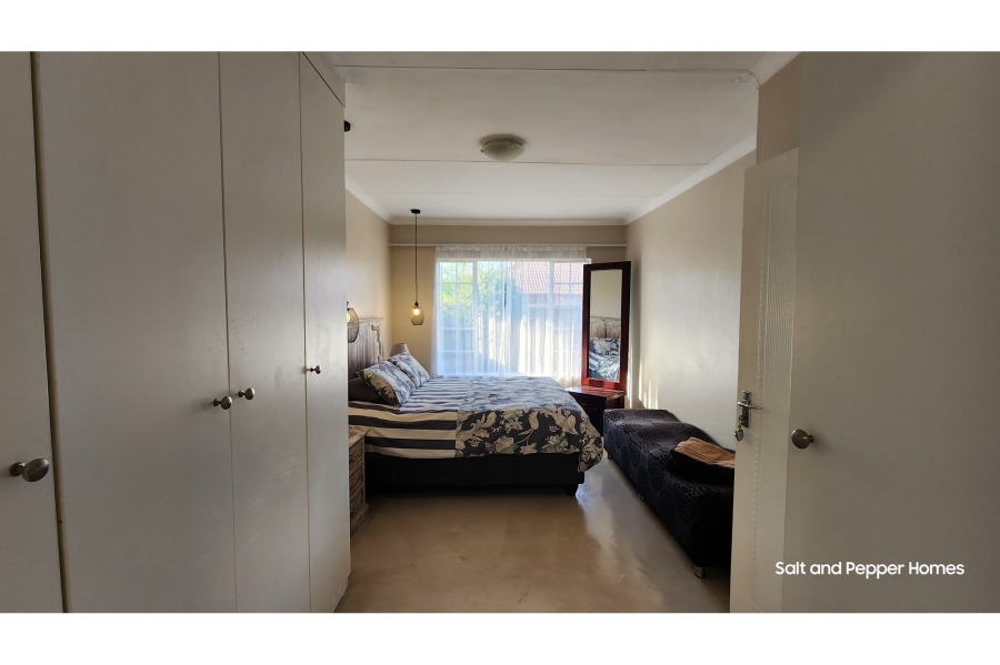 To Let 2 Bedroom Property for Rent in Sinoville Gauteng