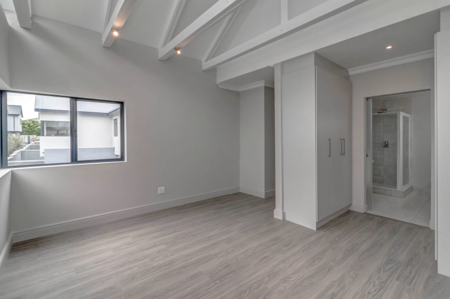 To Let 4 Bedroom Property for Rent in Broadacres Gauteng