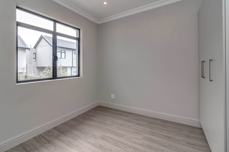To Let 4 Bedroom Property for Rent in Broadacres Gauteng
