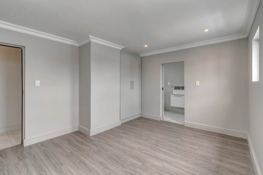 To Let 4 Bedroom Property for Rent in Broadacres Gauteng
