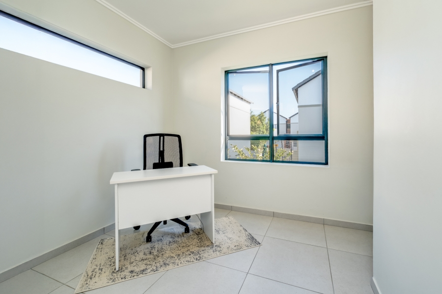 3 Bedroom Property for Sale in Broadacres Gauteng