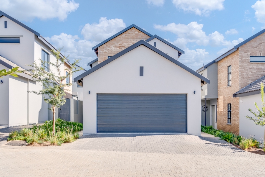 3 Bedroom Property for Sale in Broadacres Gauteng