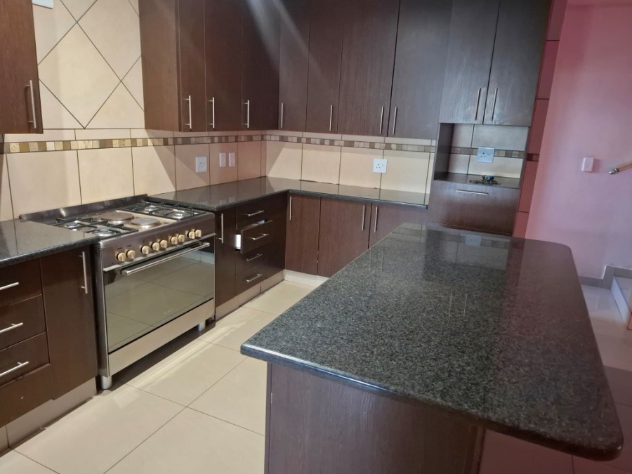 4 Bedroom Property for Sale in Greenhills Gauteng