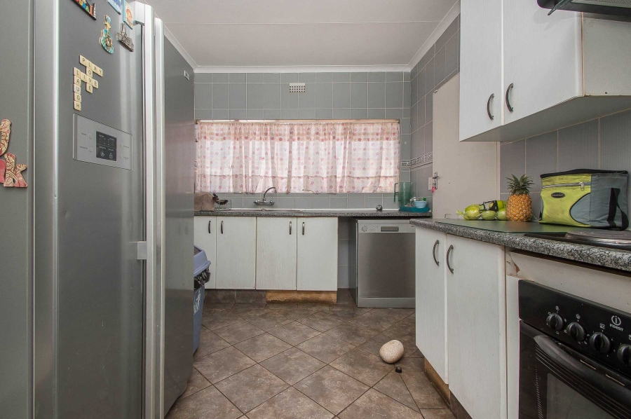 3 Bedroom Property for Sale in Roodekrans Gauteng
