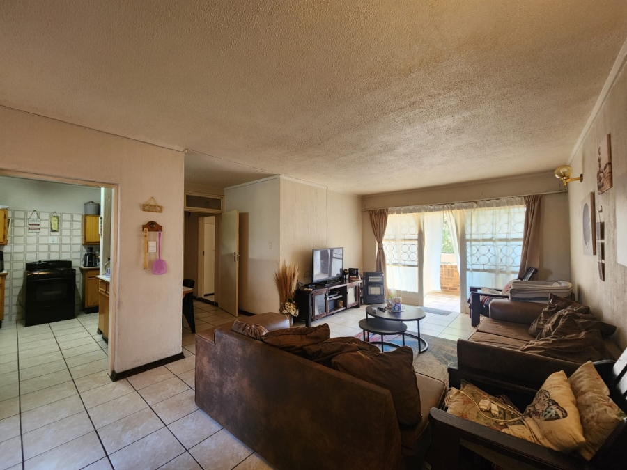 2 Bedroom Property for Sale in Three Rivers Proper Gauteng