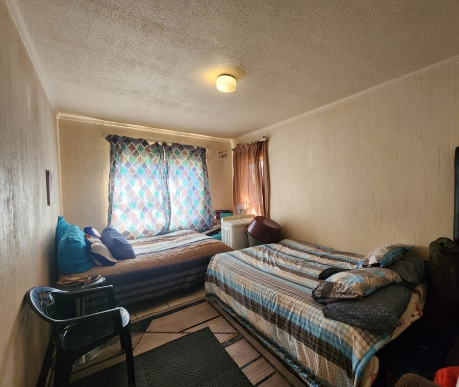 2 Bedroom Property for Sale in Three Rivers Proper Gauteng