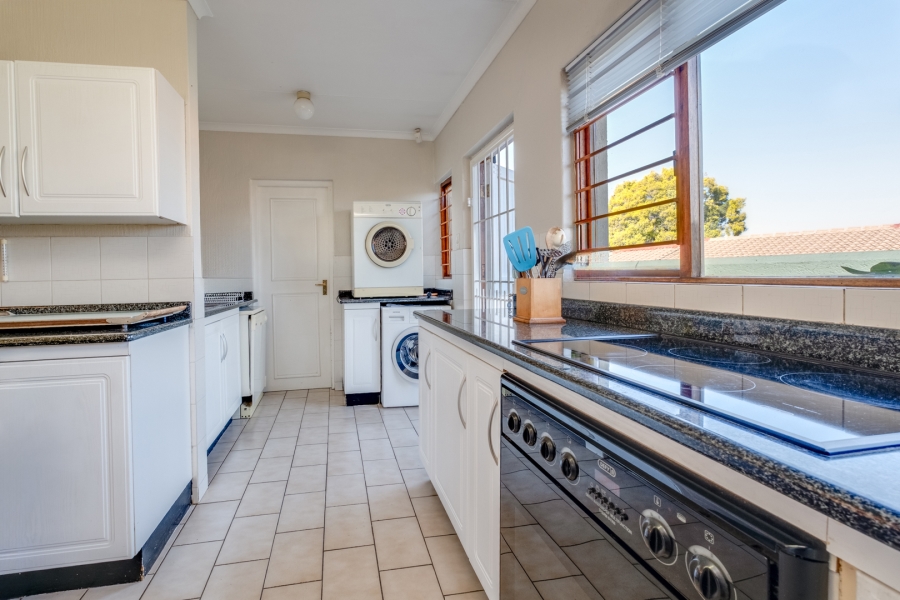 3 Bedroom Property for Sale in Bryanston Gauteng