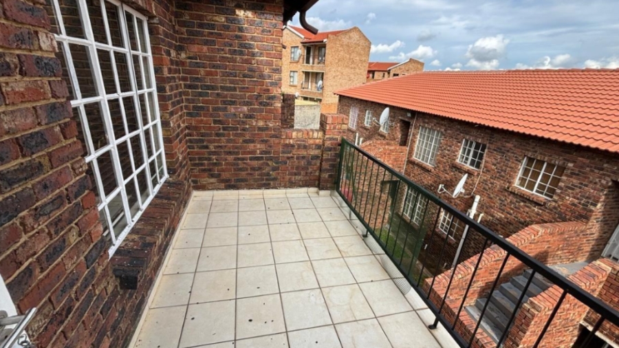 2 Bedroom Property for Sale in Winchester Hills Gauteng