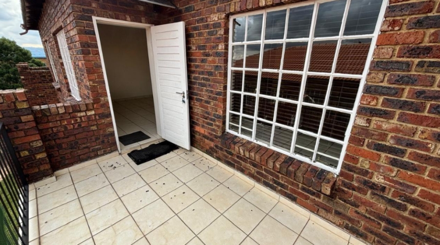 2 Bedroom Property for Sale in Winchester Hills Gauteng