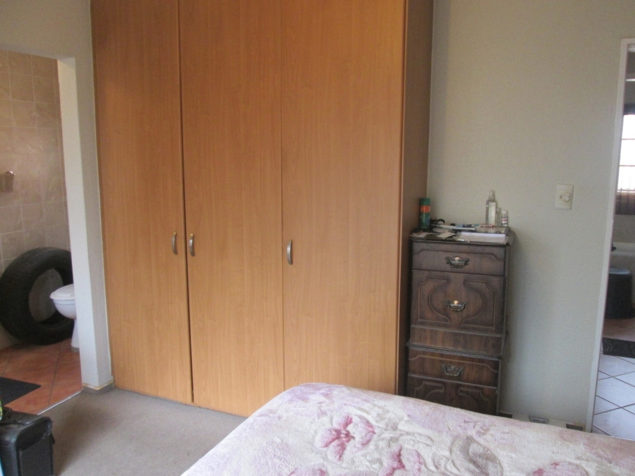 2 Bedroom Property for Sale in Marlands Gauteng