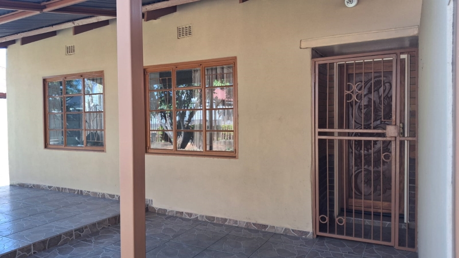 3 Bedroom Property for Sale in East Lynne Gauteng