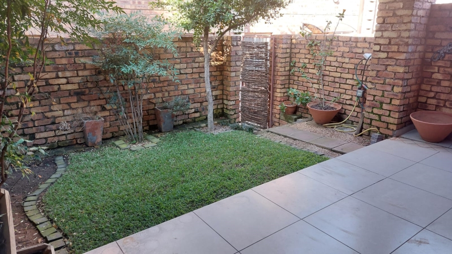 2 Bedroom Property for Sale in Tyger Valley Gauteng