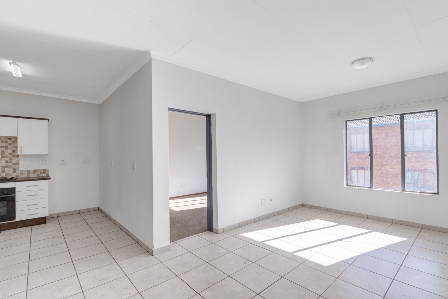 2 Bedroom Property for Sale in Grand Central Gauteng
