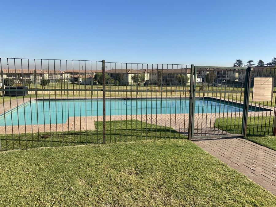To Let 3 Bedroom Property for Rent in Parkrand Gauteng