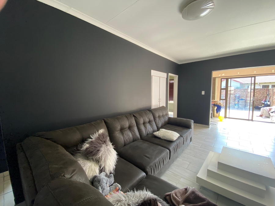 To Let 3 Bedroom Property for Rent in Parkrand Gauteng