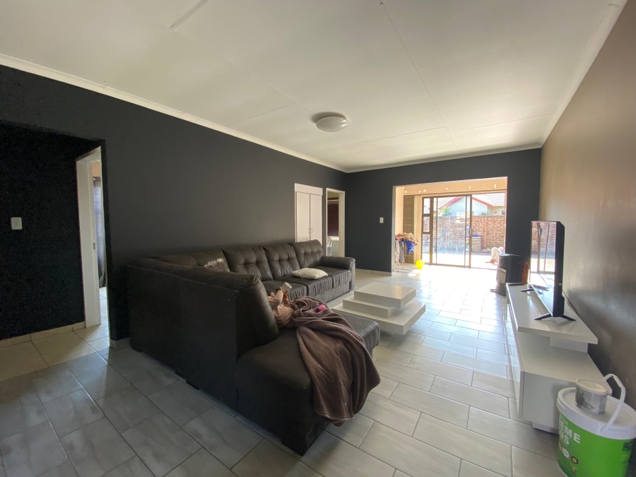 To Let 3 Bedroom Property for Rent in Parkrand Gauteng